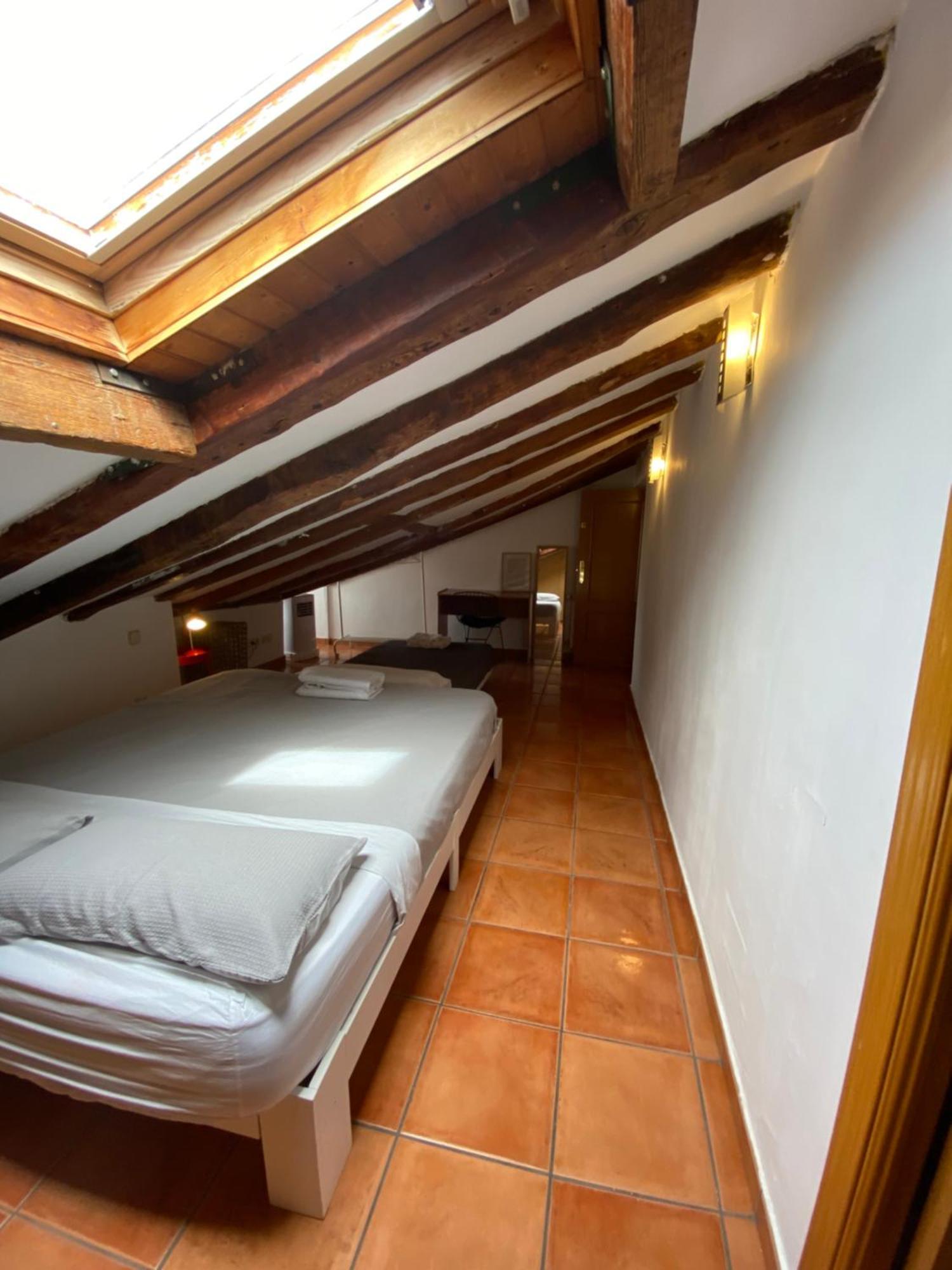 Arenal Guest House Madrid Bagian luar foto